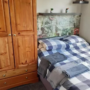 https://large-family-room-for-up-to-2-adults-and-2-children.tophotelsbath.com